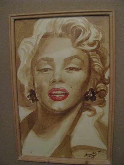 Портрет Мерилин Монро по фото в технике кофейной живописи.