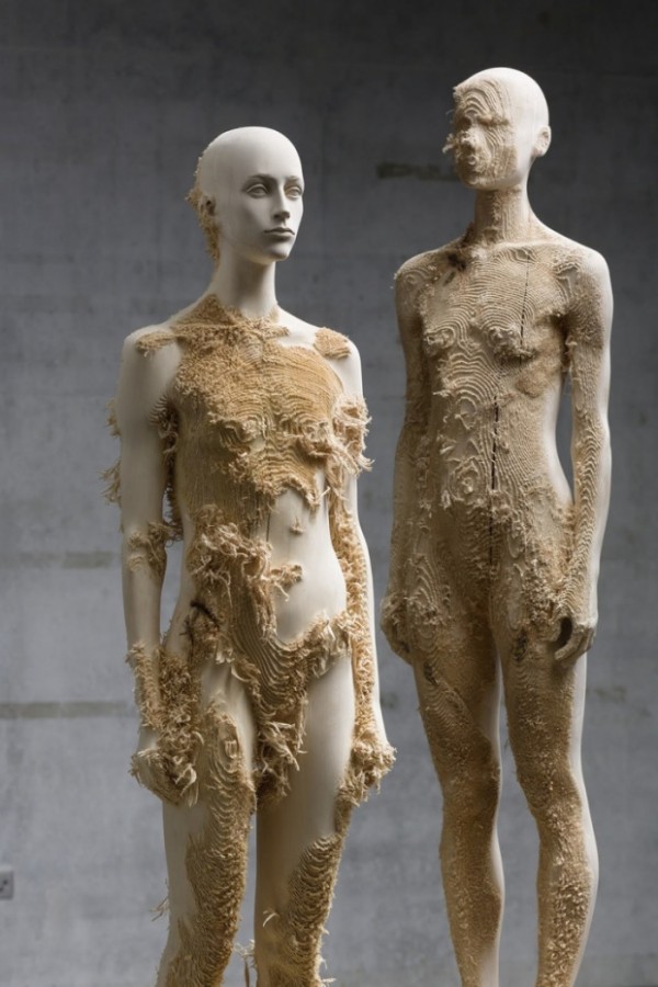 the-tainted-sculptures-aron-demetz-5.jpg