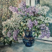 Сирень на окне